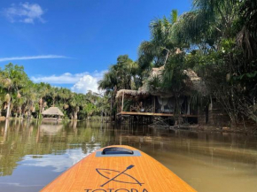 Camu camu jungle villa on Aguajale lake - supboard&vinyl